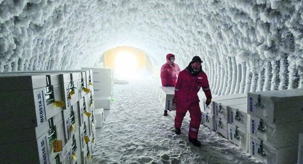 Hledání nejstaršího ledu: Vrtání do ledovců otevírá okna budoucnosti