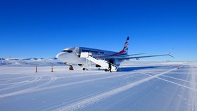 Měsíce příprav a polární soupravy pro přežití: Letoun Smartwings poprvé přistál na Antarktidě