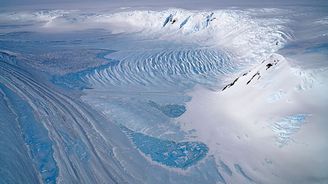 Úchvatné fotografie NASA ukazují pomalý pohyb antarktického ledu