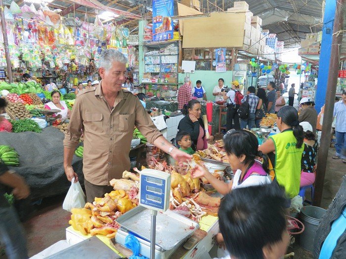 Anthony Bourdain díky svým pořadům procestoval celý svět. A po celém světě se také stal slavným.