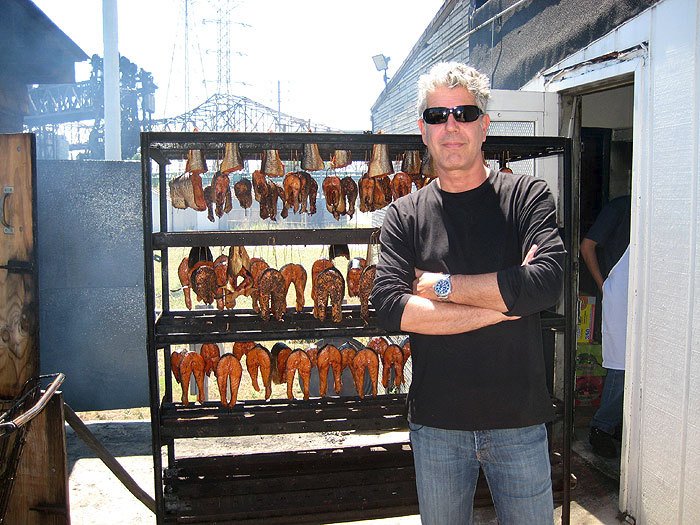 Anthony Bourdain díky svým pořadům procestoval celý svět. A po celém světě se také stal slavným.