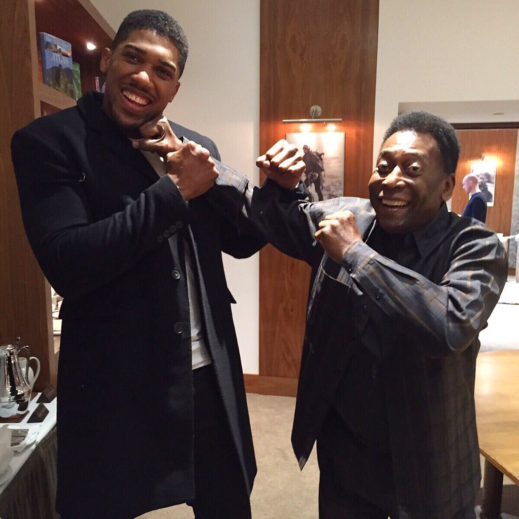 Anthony Joshua a fotbalová legenda Pelé