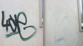 ANTIGRAFFITI tým v praxi: Ukázal, jak Prahu 3 zbavuje ohavných nápisů na domech 