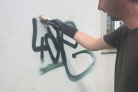 „Počmárané“ zdi jsou v Praze 3 minulostí? Do dvou dnů, díky Antigraffiti programu