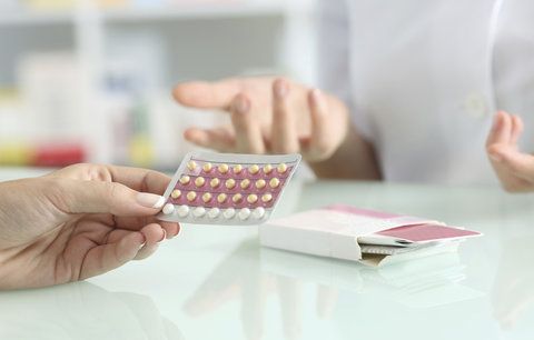 5 nežádoucích účinků antikoncepce: Otravná nevolnost i nebezpečná trombóza