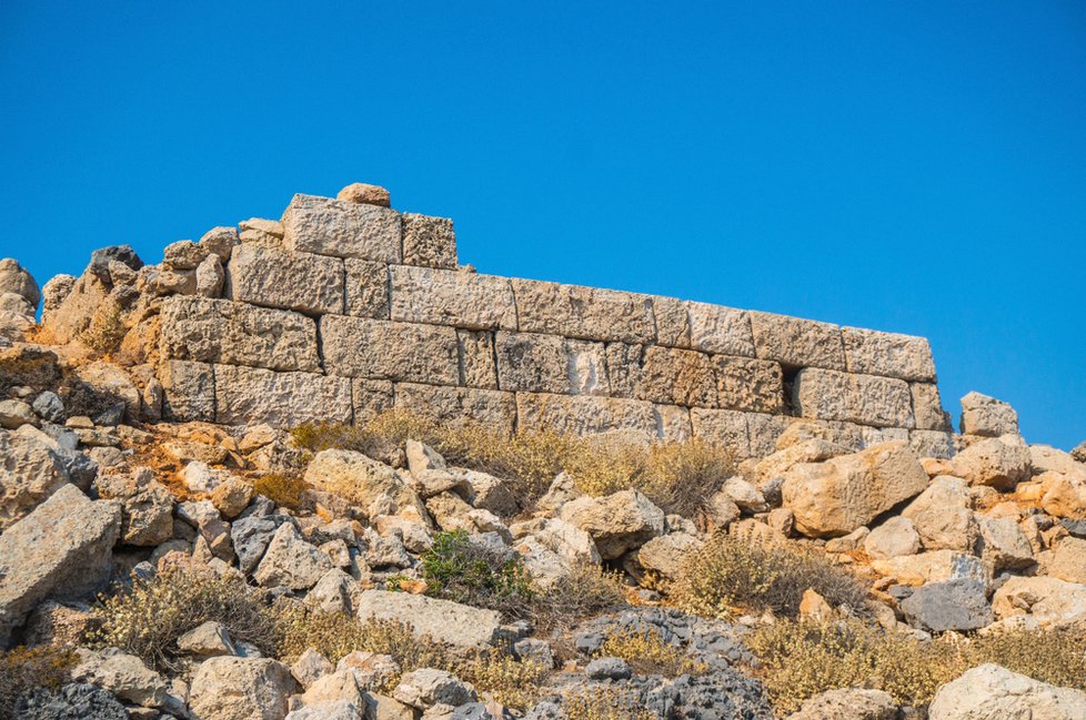 Na ostrově je několik archeologických nalezišť.