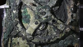 Antikythérský mechanismus.