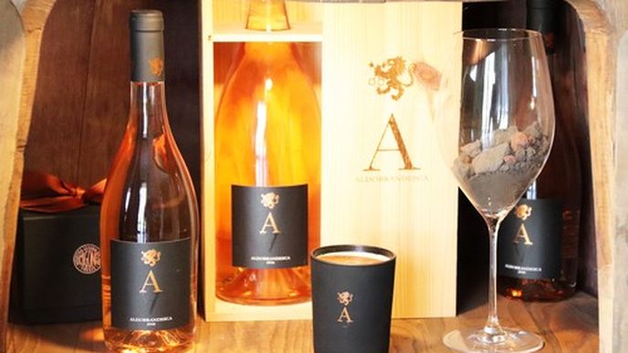 Luxusní vína z produkce slavného italského vinařství Antinori. Luxusní vína z produkce slavného italského vinařství Antinori.