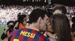 Antonella Roccuzzo (Lionel Messi)