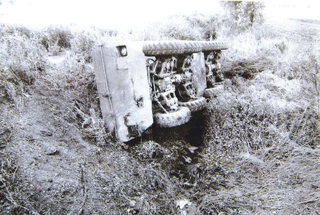 Z převráceného obrněného transportéru OT64 vyvázl zběh nezraněn