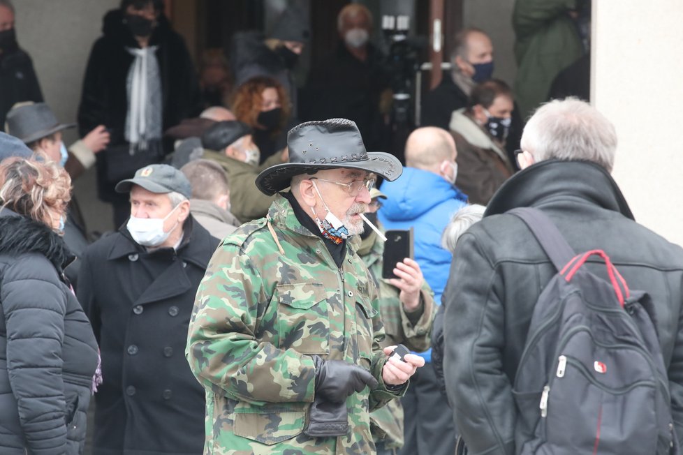 Pohřeb folkové legendy Antonína Linharta