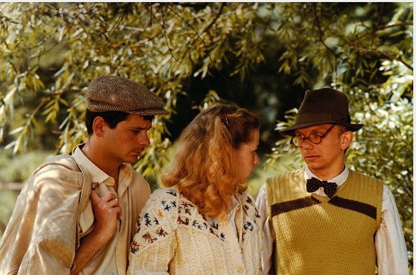 Rodáci (1988): Menší roli dostal také v normalizačním seriálu oslavujícím Vítězný únor.