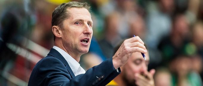 Stavjaňa převzal Zlín a říká: Mužstvo je pod dekou. Co Holík a případné posily? Stavjaňa převzal Zlín a říká: Mužstvo je pod dekou. Co Holík a případné posily?