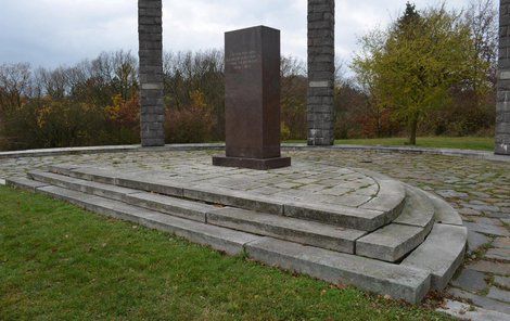Dnes je Švehlův památník u Ždánic na Kolínsku.