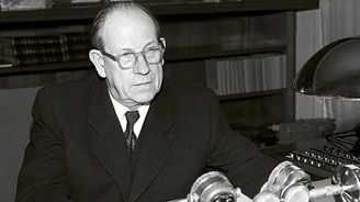 Vladimír Mertlík: Táta dělníků, jesličky, Ježíšek a Děda Mráz v roce 1953 Vladimír Mertlík: Táta dělníků, jesličky, Ježíšek a Děda Mráz v roce 1953