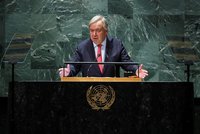 Šéf OSN hasí průšvih s podezřením o zapojení do teroru. Svět žádá o peníze pro uprchlíky