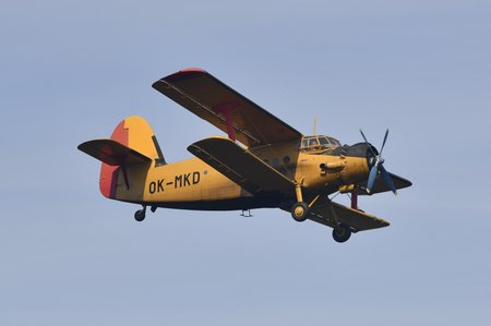 Antonov An-2 při hašení požáru v Českém Švýcarsku