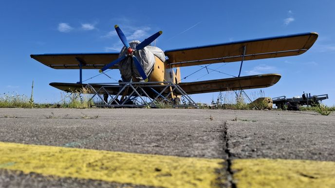 Antonov An-2 s registrací OK-JIF byl vyroben v roce 1979 v Polsku. Antonov An-2 s registrací OK-JIF byl vyroben v roce 1979 v Polsku.