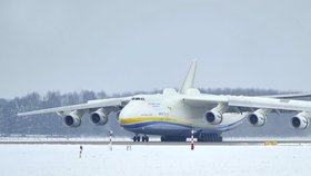 Největší letoun světa Antonov An-225 Mrija