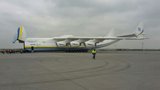 Letecký obr Antonov opustil Prahu. Se 120 tunami nákladu míří do Austrálie