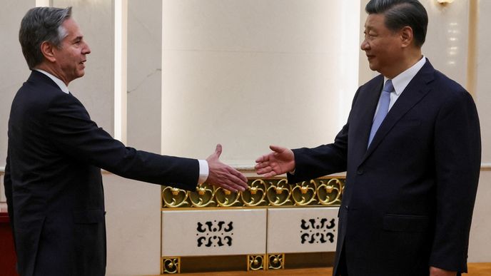 Americký ministr zahraničí Antony Blinken a čínský prezident Si Ťin-pching
