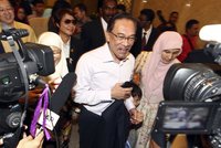 Malajsijského politika odsoudili za homosexualitu na 5 let