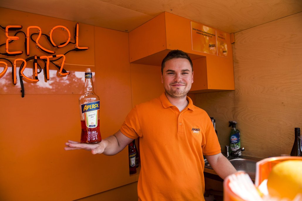 Nechyběl ani stánek Aperol Spritz