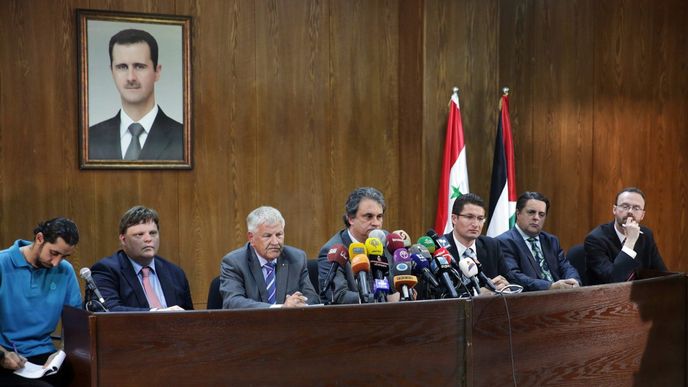 Delegace APF jela podpořit Bašára Asada.