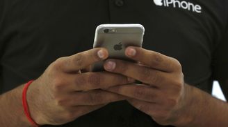 Apple se potýká s rostoucí nedůvěrou Wall Street