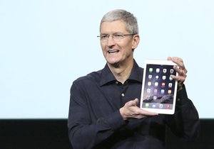 Apple představil novou generaci tabletů s názvem iPad Air 2 