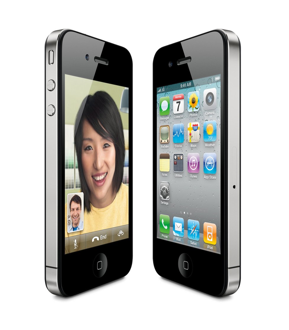 6. iPhone 4 - IPhone 4 není dle Bildu revoluční, ale je lepší než jeho předchůdce. Obrázky, videa a texty jsou super ostré díky nevídanému rozlišení displeje. Pěti-megapixelovým fotoaparátem pořídíte velice slušné snímky. Cena: 16.999 Kč