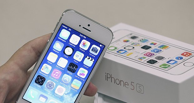 iPhone 5S je už v některých městech, ba i dokonce zemích, vyprodán