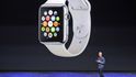 Apple ukázal nový iPhone a překvapivě také chytré hodinky