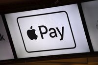Apple Pay v Česku: Víme, jak zaplatit iPhonem nebo hodinkami Apple Watch