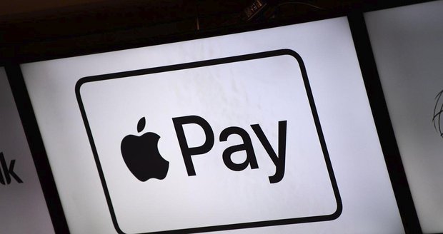 Apple Pay v Česku: Víme, jak zaplatit iPhonem nebo hodinkami Apple Watch  