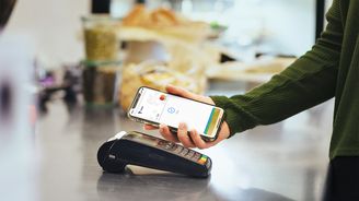 Apple Pay na vlastní kůži: prostě to funguje. Platit iPhonem může každý