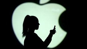 Světoznámá společnost Apple je americká firma se sídlem v Cupertinu v Kalifornii.