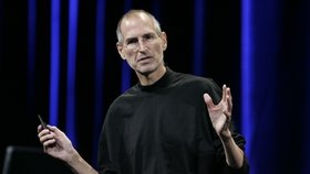 Generální ředitel Apple Steve Jobs se ke spekulacím prozatím nevyjádřil