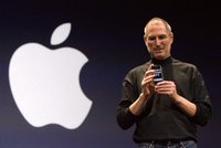 Steve Jobs odstoupil z čela Applu: Umírá?