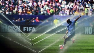 Skvělý fotbal v síti komerce: Španělé kralují světu, americké MS přineslo i fotbal na čtvrtiny Skvělý fotbal v síti komerce: Španělé kralují světu, americké MS přineslo i fotbal na čtvrtiny