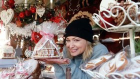 Jak slaví Vánoce Arabela Jana Nagyová? V Německu na trhu prodává perníčky!