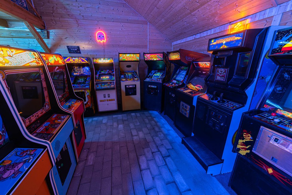 Arcade Hry v Červeném Újezdu.