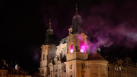 Věž v centru Prahy hoří! děsili se lidé. K Prašné bráně vyjeli hasiči, šlo ale o filmové efekty