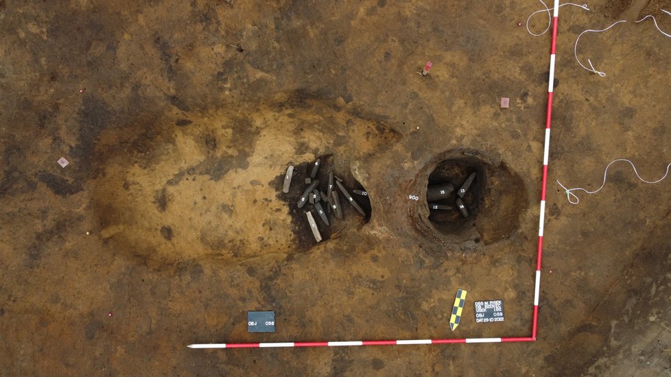 Archeologové z Archaia Brno našli v trase budoucí dálnice D55 mezi Moravským Pískem a Bzencem obrovské množství nálezů. Některé byly staré i šest tisíc let.