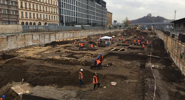 Nadšení archeologové: Nálezy od Masarykova nádraží v Praze