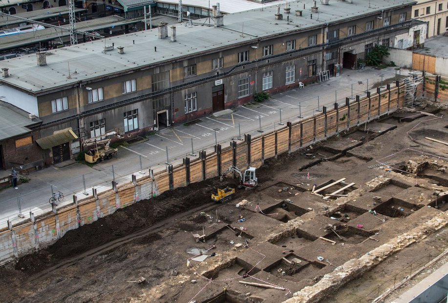 V ulici Na Florenci probíhá největší archeologický průzkum poslední doby.