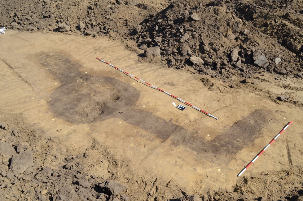 Archeologové dokončili tříměsíční průzkum poblíž Aqualandu Moravia v Pasohlávkách, kde našli stopy po pravěkém i starověkém osídlení oblasti.