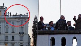 Na střeše Arcibiskupského paláce se konal večírek navzdory koronavirovým opatřením (27.4.2021).