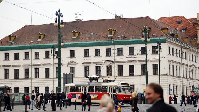 areál budov bývalého kláštera na náměstí Republiky