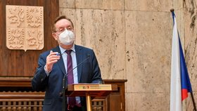 Nový ministr zdravotnictví Petr Arenberger (za ANO) vystoupil 9. dubna 2021 v Praze na brífinku k aktuální epidemické situaci.